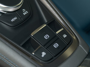 2016款Roadster quattro 驻车制动器