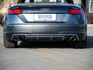 2016款Roadster quattro 排气管