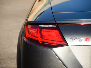 2016Roadster quattro ^