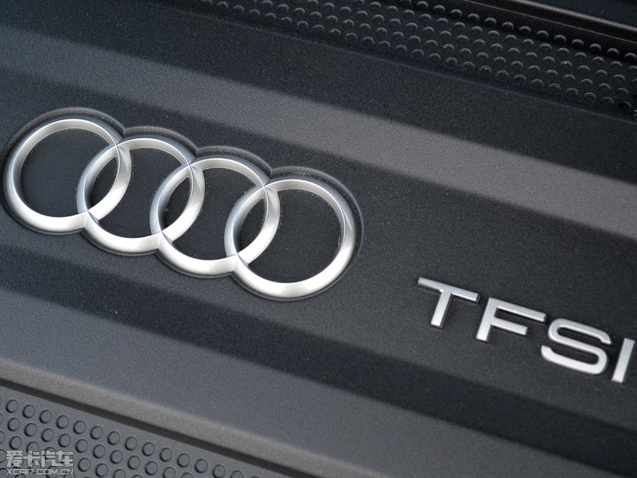 2015?yun)WA3 Limousine(M(jn)) 2.0T quattro 