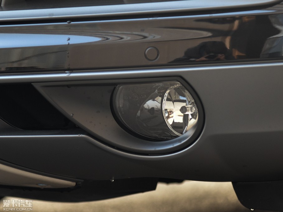 2015?yun)WQ7 40 TFSI ذ