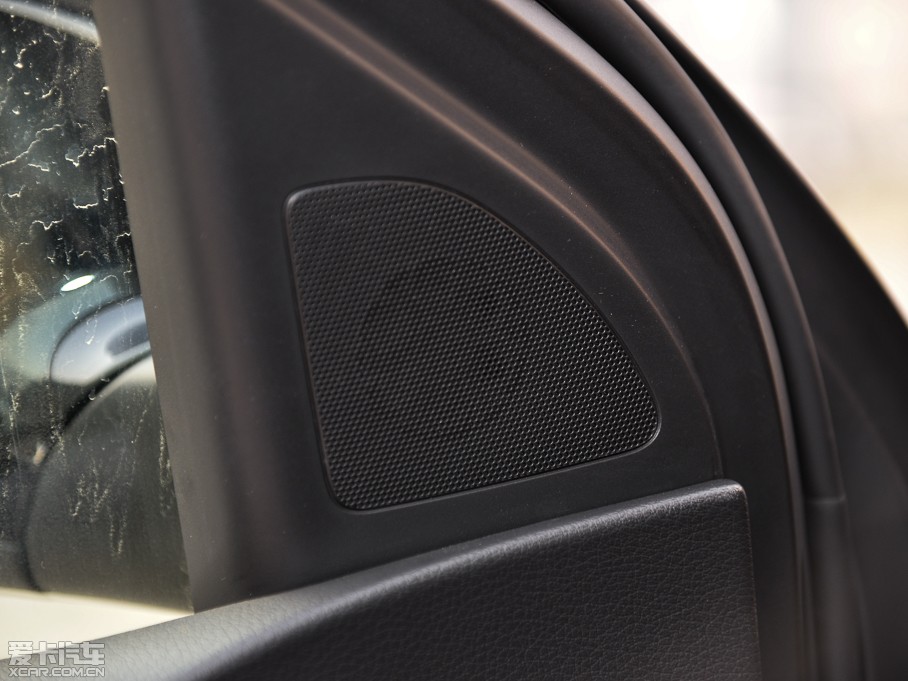 2015?yun)WQ7 40 TFSI ذ