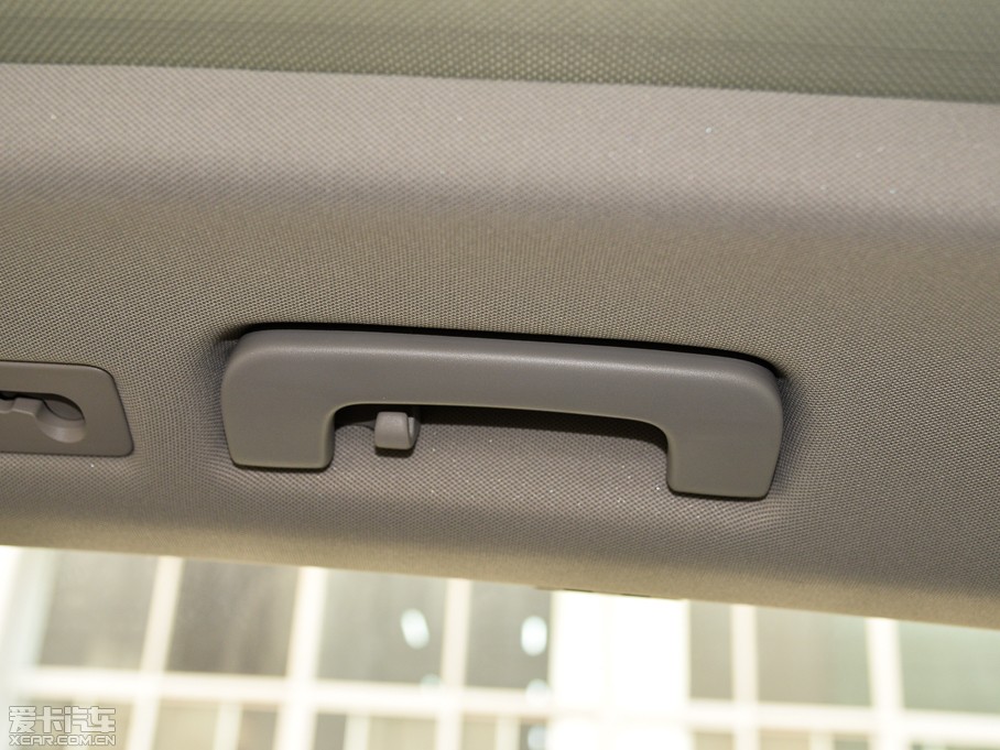 2015?yun)WQ7 40 TFSI ذ