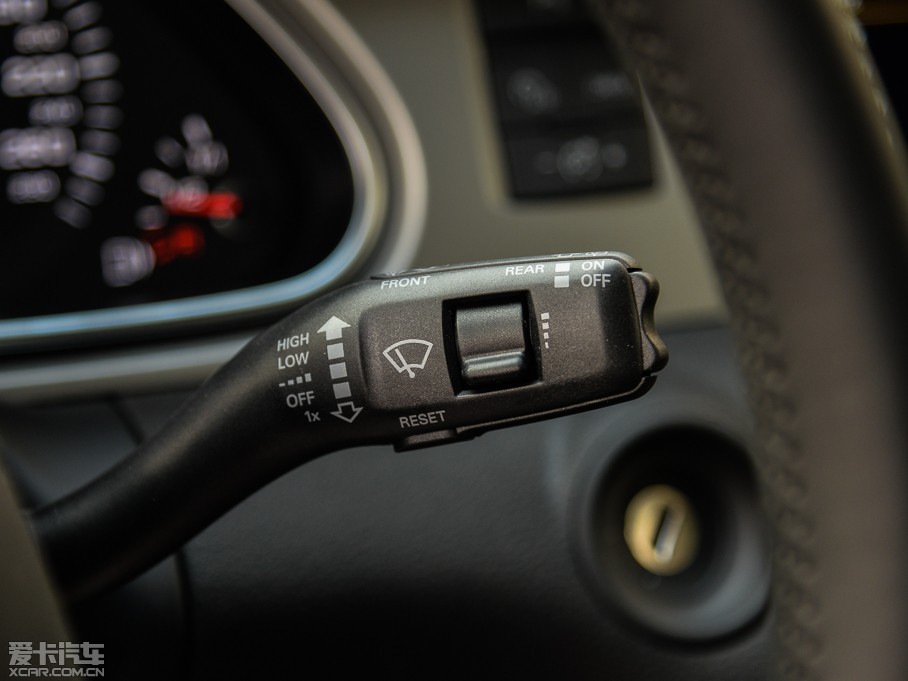 2015?yun)WQ7 40 TFSI ذ