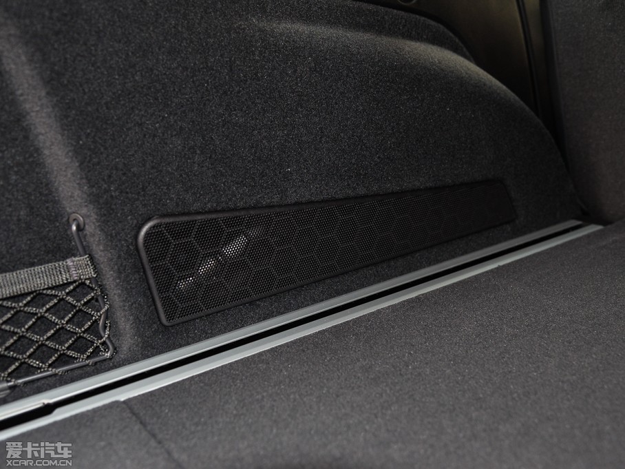 2015?yun)WQ7 40 TFSI ذ