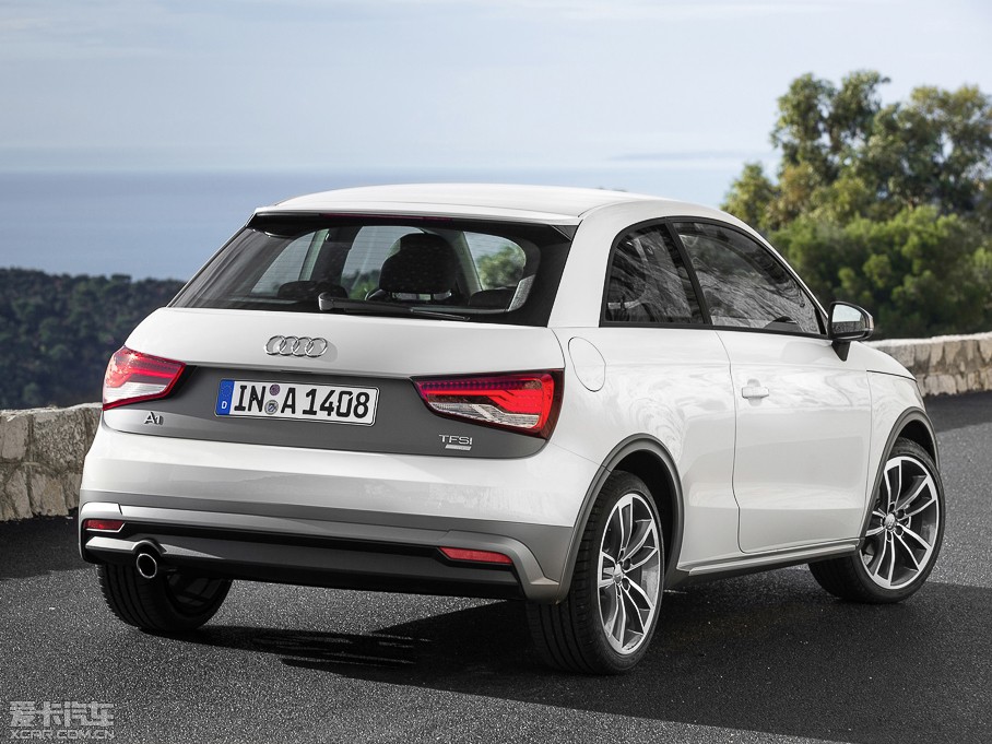 2016WA1 30 TFSI Sportback \Ӱ