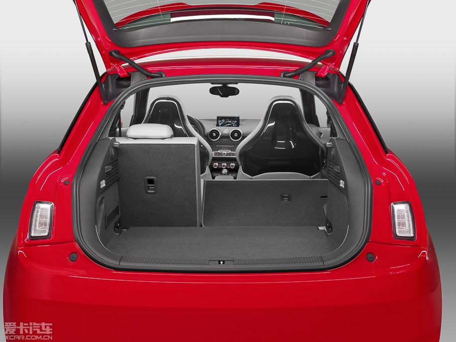 2016WA1 30 TFSI Sportback \Ӱ