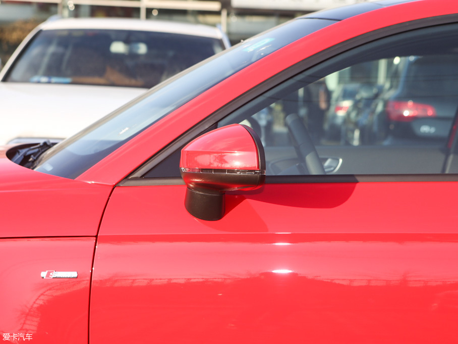 2016WA1 30 TFSI Sportback \Ӱ