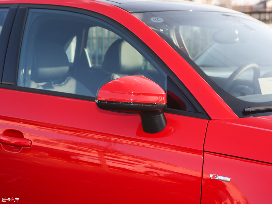 2016WA1 30 TFSI Sportback \Ӱ