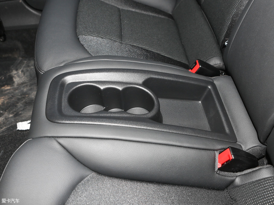 2016WA1 30 TFSI Sportback \Ӱ