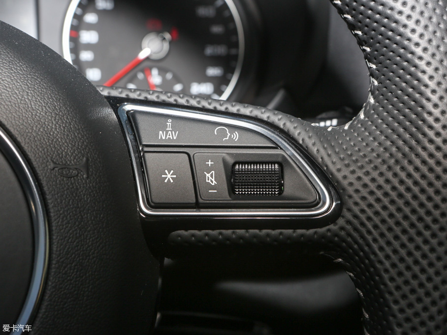 2016WA1 30 TFSI Sportback \Ӱ