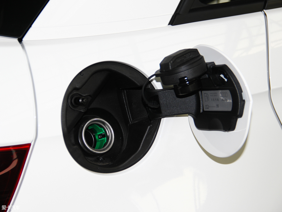 2016WA1 30 TFSI Sportback Lа