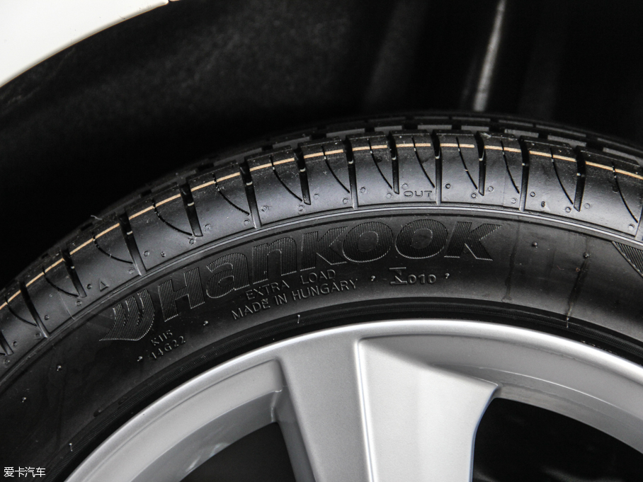 2016WA1 30 TFSI Sportback L(fng)а