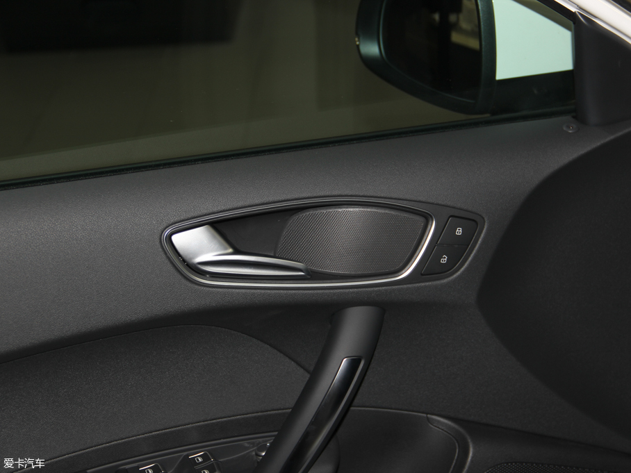 2016WA1 30 TFSI Sportback Lа