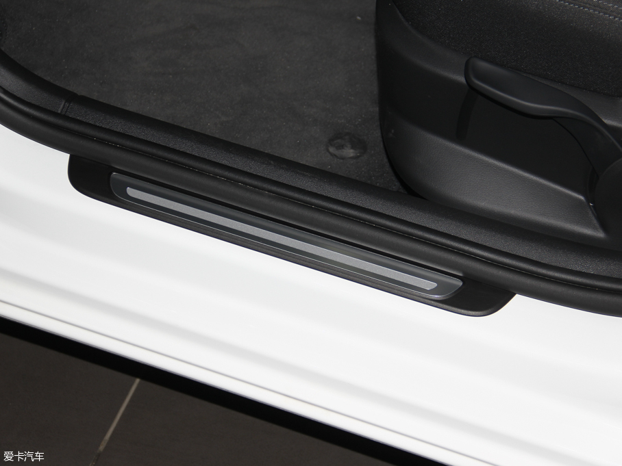 2016WA1 30 TFSI Sportback Lа