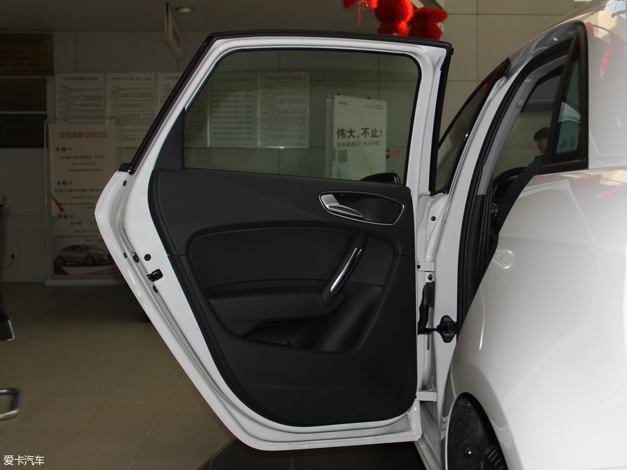 2016WA1 30 TFSI Sportback Lа