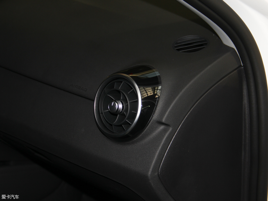 2016WA1 30 TFSI Sportback Lа