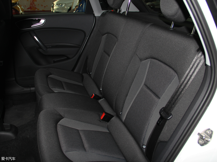 2016WA1 30 TFSI Sportback Lа