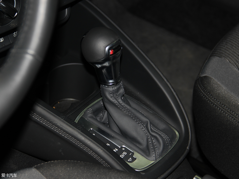 2016WA1 30 TFSI Sportback Lа