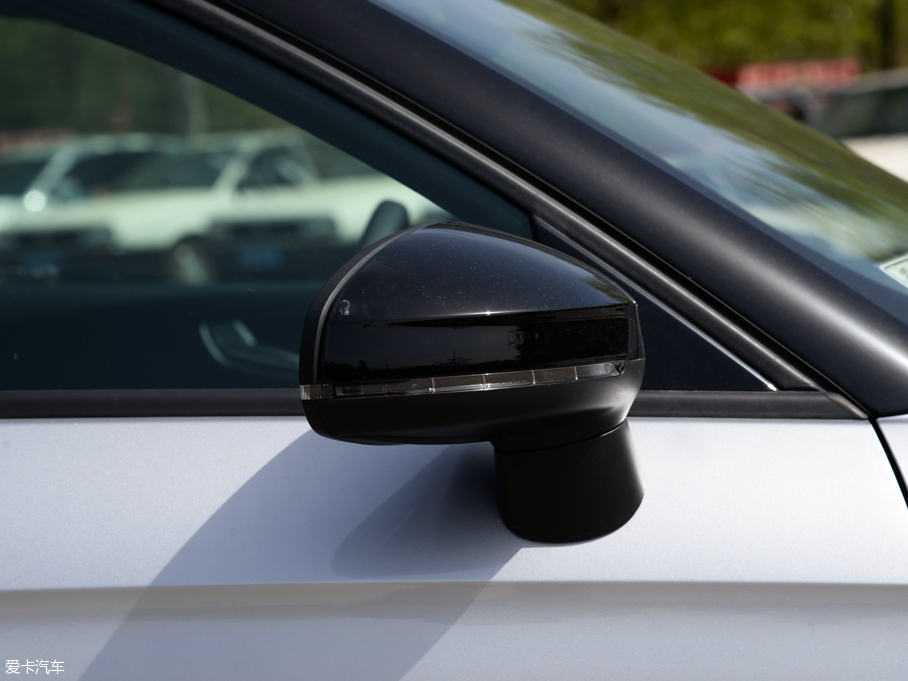 2016WA1 30 TFSI Sportback \Ӱ