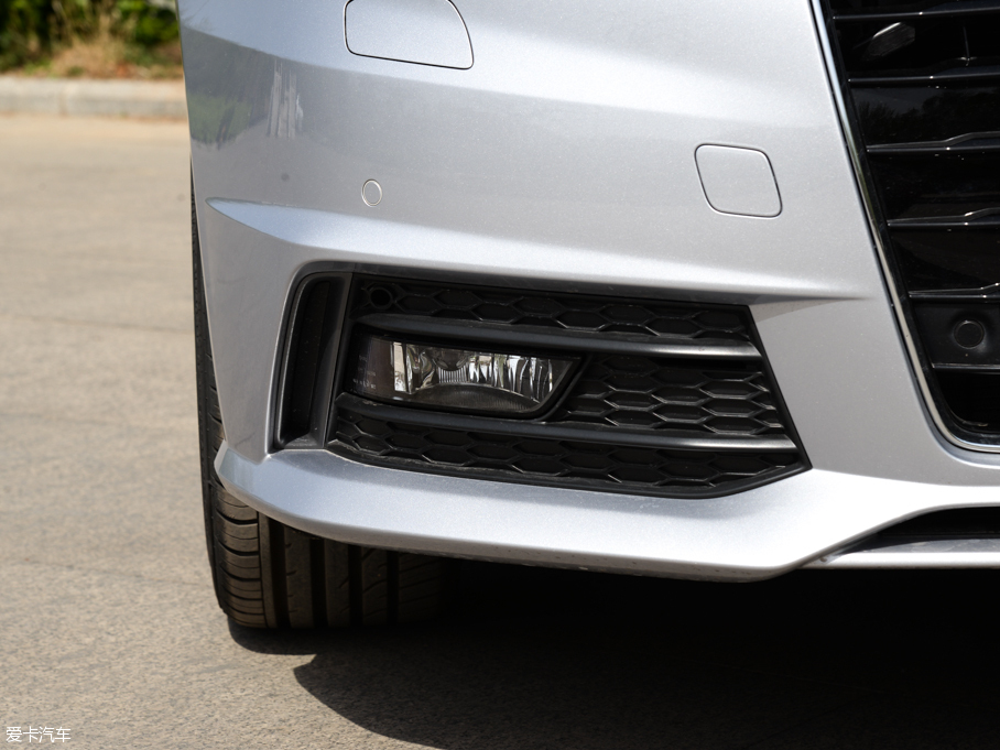 2016WA1 30 TFSI Sportback \Ӱ