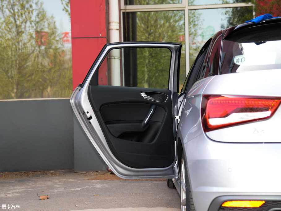 2016?yun)WA1 30 TFSI Sportback \(yn)(dng)