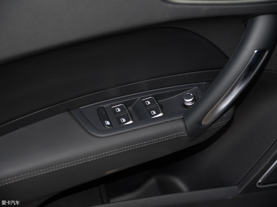 2016WA1 30 TFSI Sportback \Ӱ