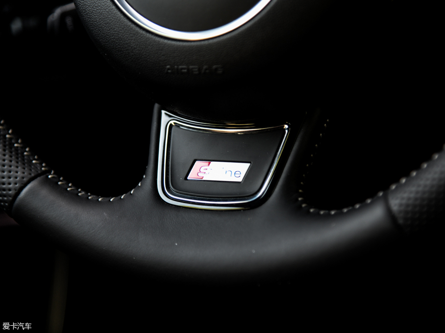 2016WA1 30 TFSI Sportback \Ӱ