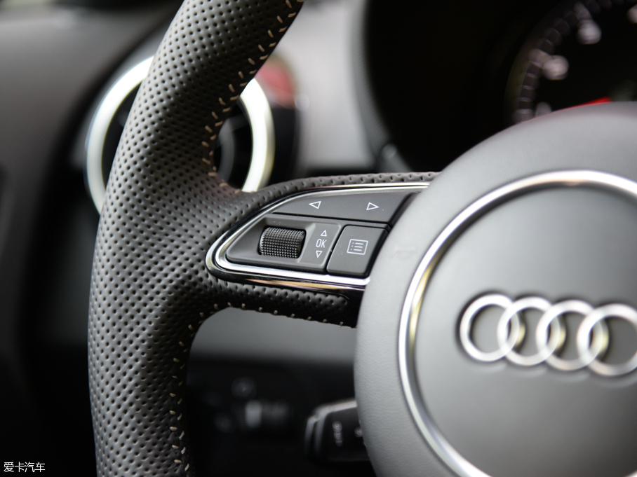 2016WA1 30 TFSI Sportback \Ӱ