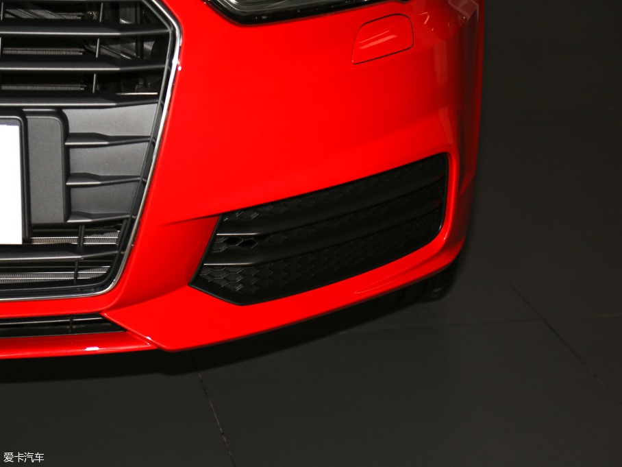 2016WA1 30 TFSI Sportback Lа