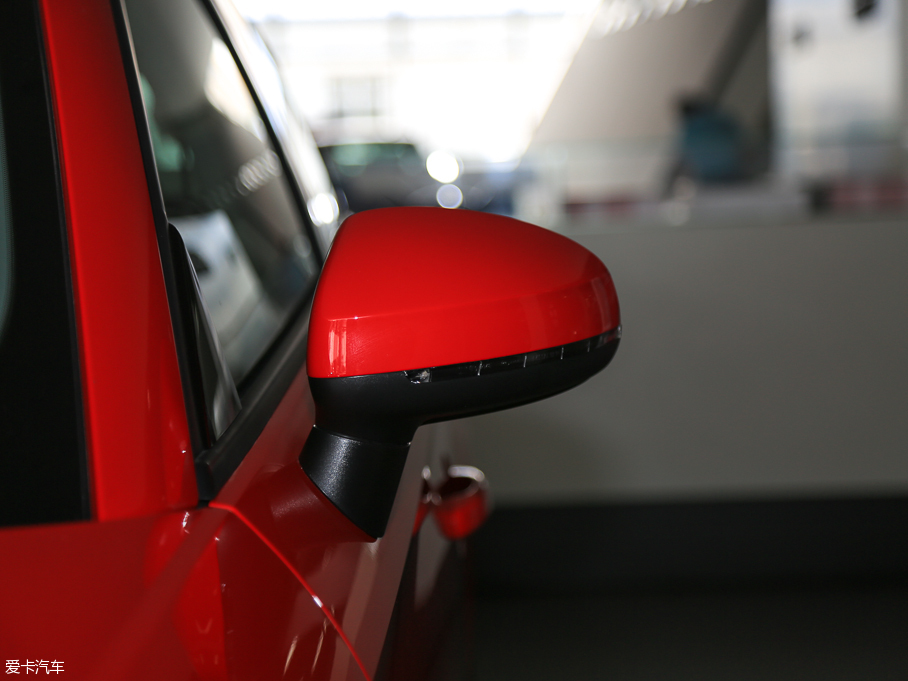 2016WA1 30 TFSI Sportback Lа