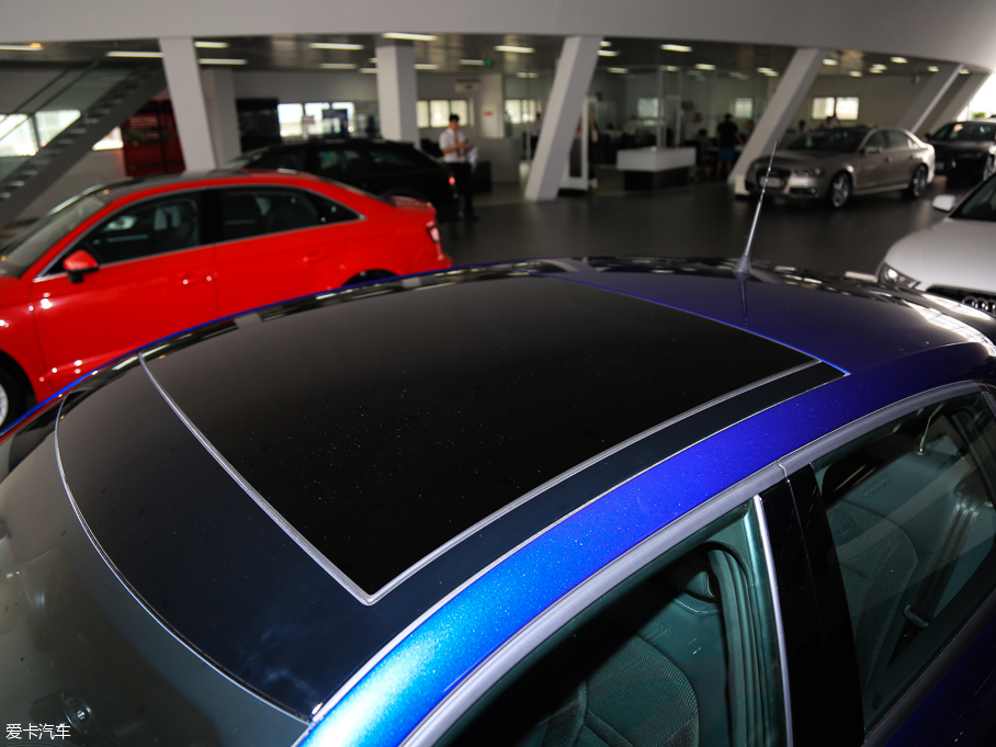 2016WA1 30 TFSI Sportback \Ӱ