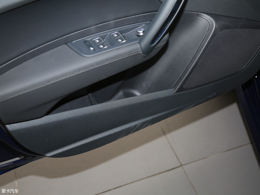 2016WA1 30 TFSI Sportback \Ӱ