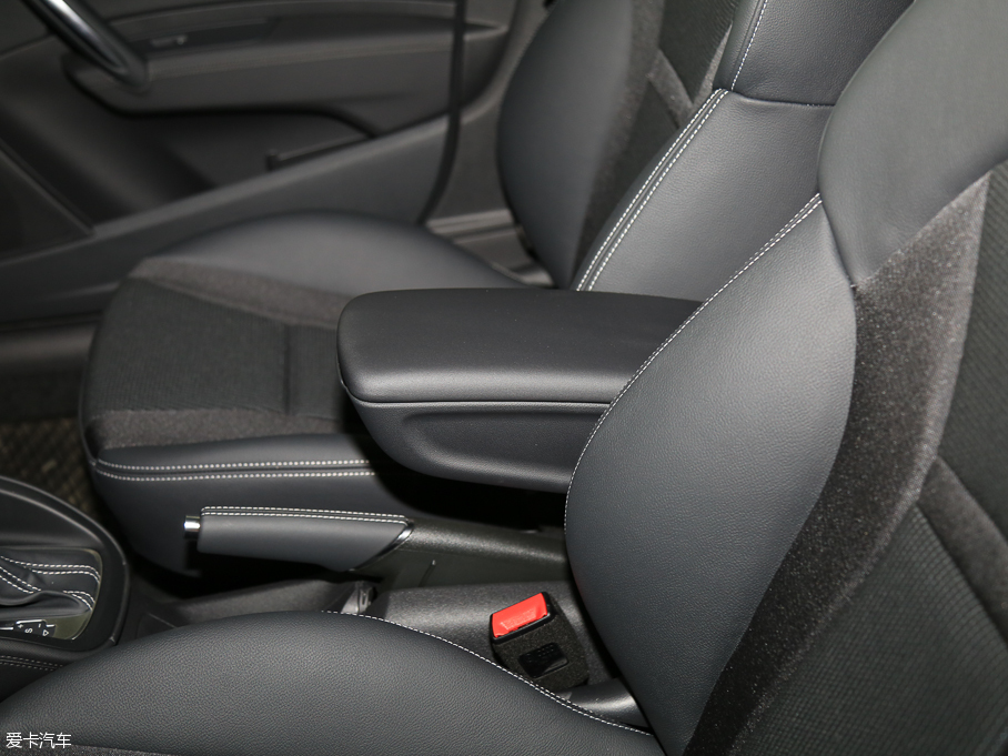 2016WA1 30 TFSI Sportback \Ӱ