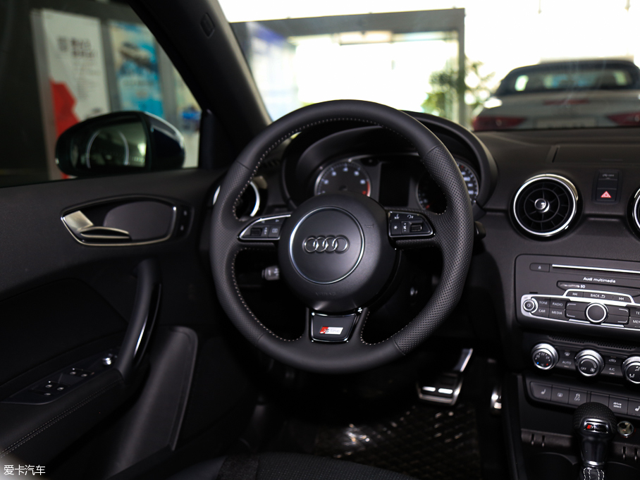 2016WA1 30 TFSI Sportback \Ӱ