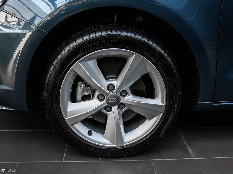 2016WA1 30 TFSI Sportback Lа