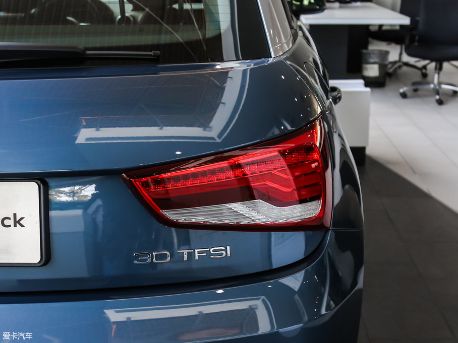 2016WA1 30 TFSI Sportback Lа