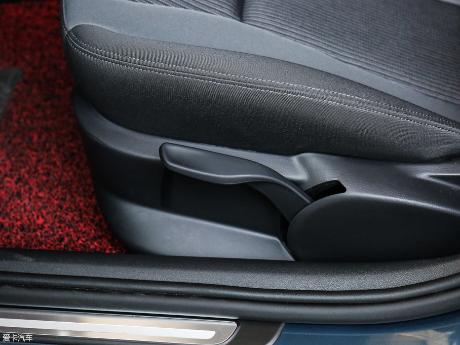 2016WA1 30 TFSI Sportback Lа