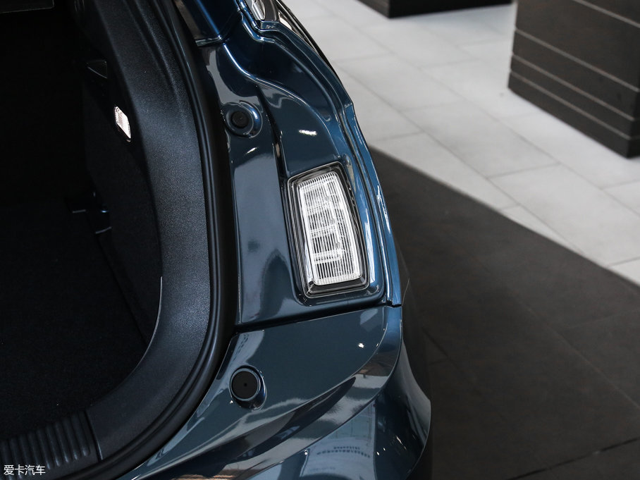 2016WA1 30 TFSI Sportback Lа