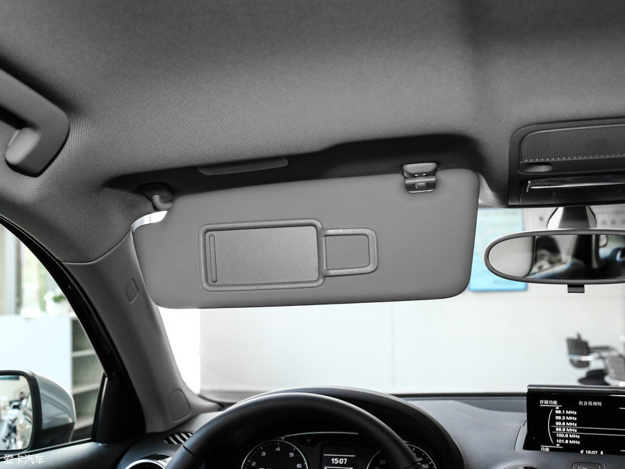 2016?yun)WA1 30 TFSI Sportback L(fng)а