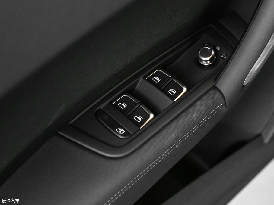 2016WA1 30 TFSI Sportback Lа