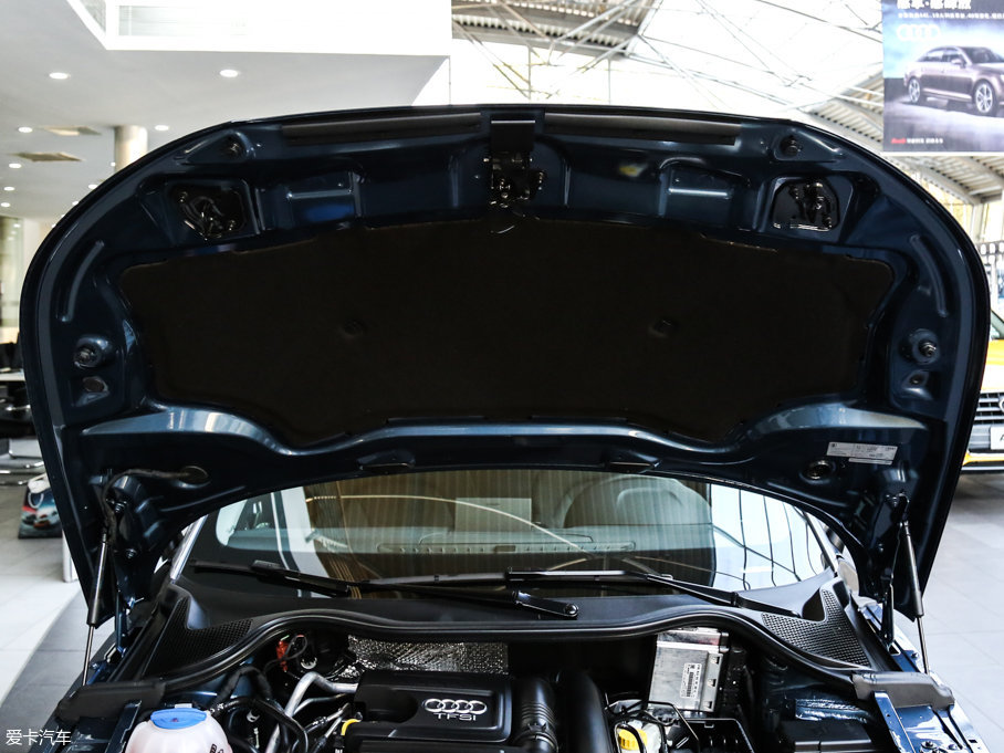 2016?yun)WA1 30 TFSI Sportback L(fng)а