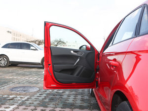 201630 TFSI Sportback \Ӱ {λ܇T