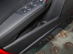 201630 TFSI Sportback \Ӱ ǰTg