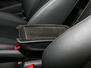 201630 TFSI Sportback \Ӱ g