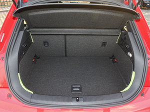 201630 TFSI Sportback \Ӱ g