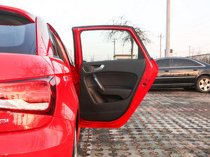 201630 TFSI Sportback \Ӱ g