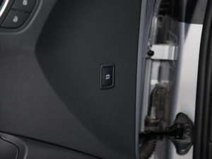 201630 TFSI Sportback \Ӱ g