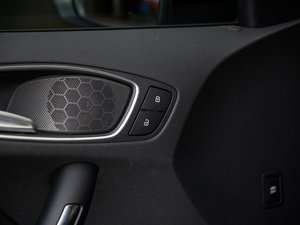 201630 TFSI Sportback \Ӱ g