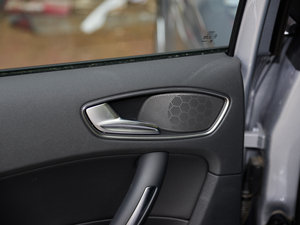 201630 TFSI Sportback \Ӱ g